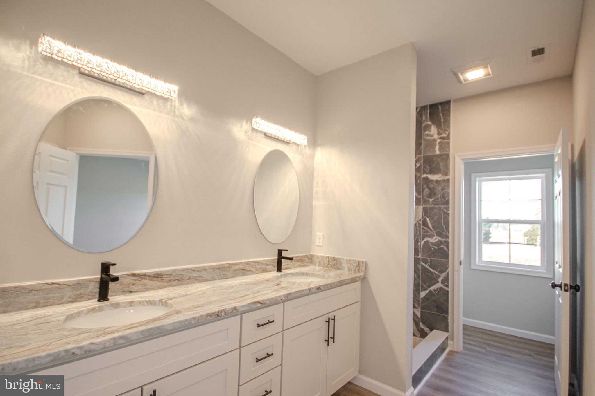 EAST FIELD - Residential