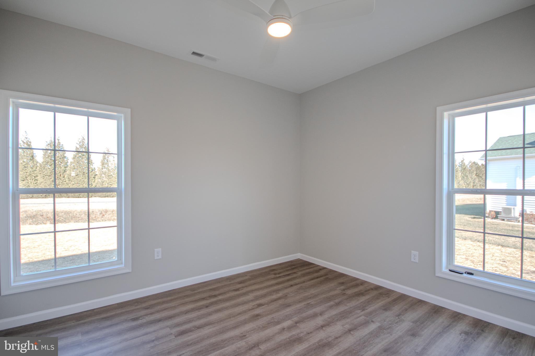 EAST FIELD - Residential