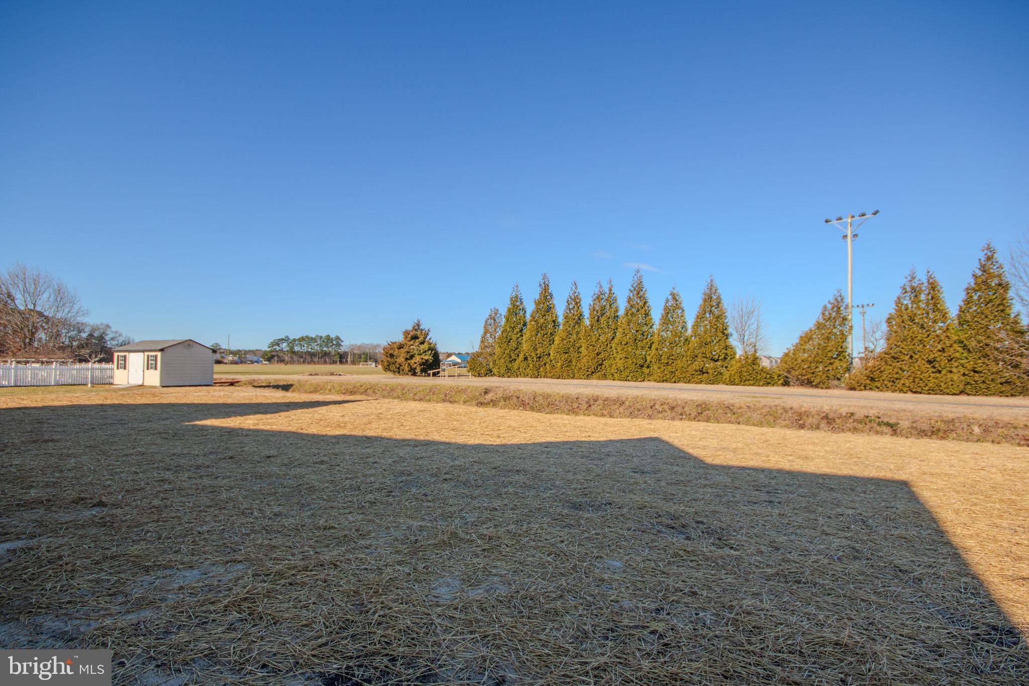 EAST FIELD - Residential