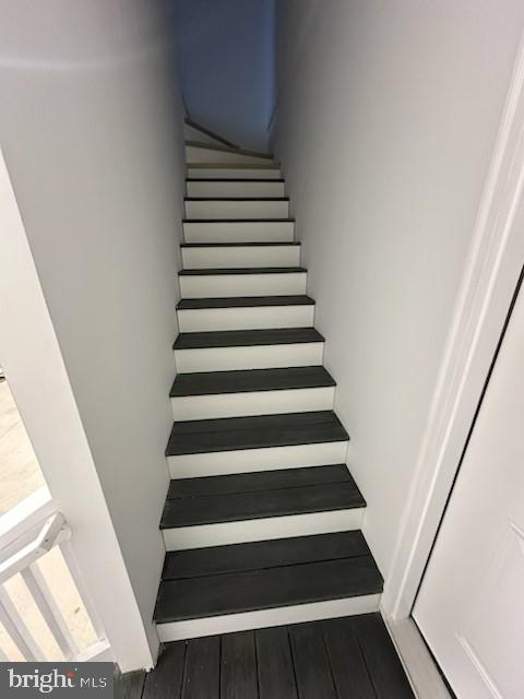 EAST FIELD - Residential