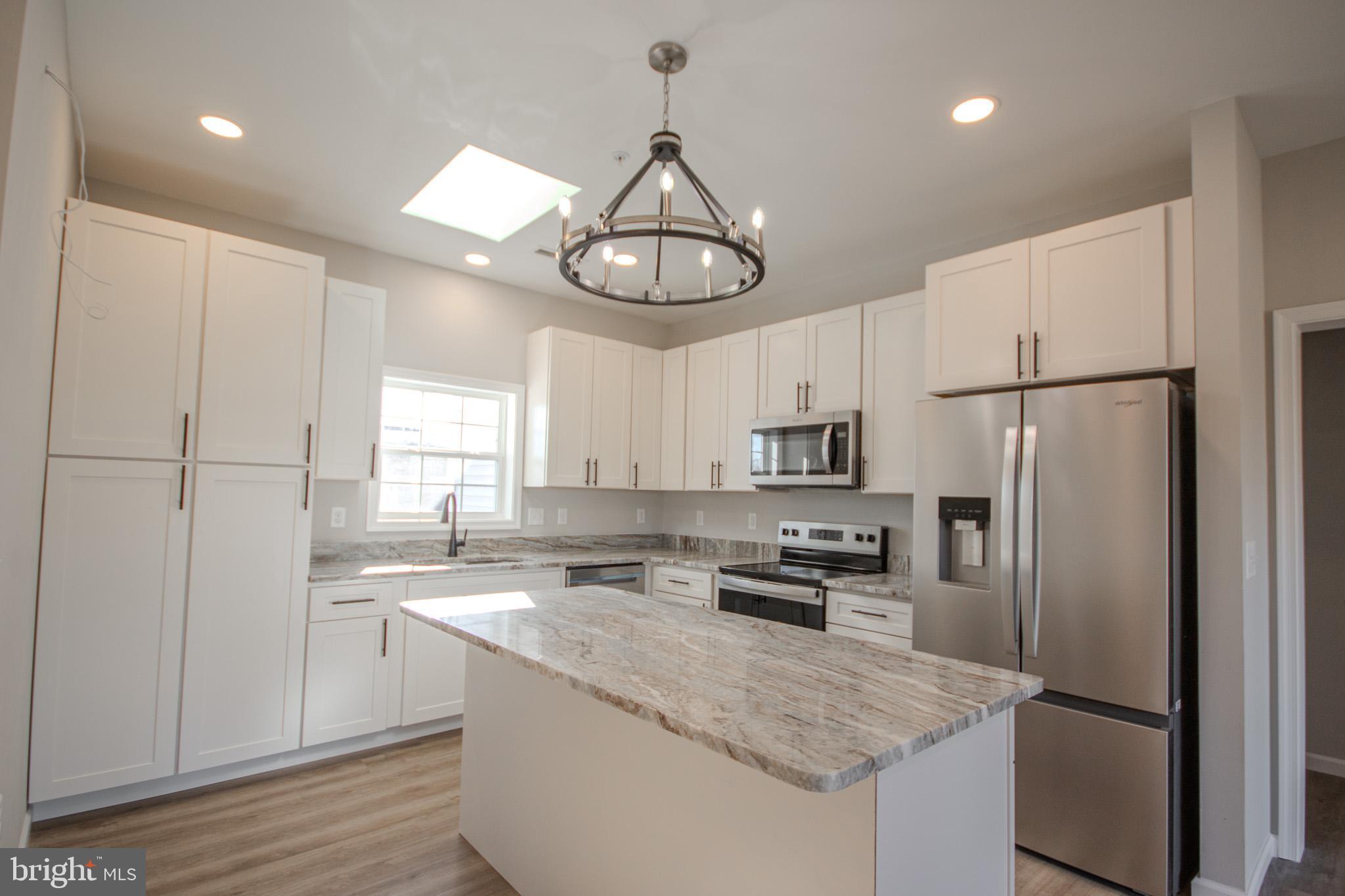 EAST FIELD - Residential