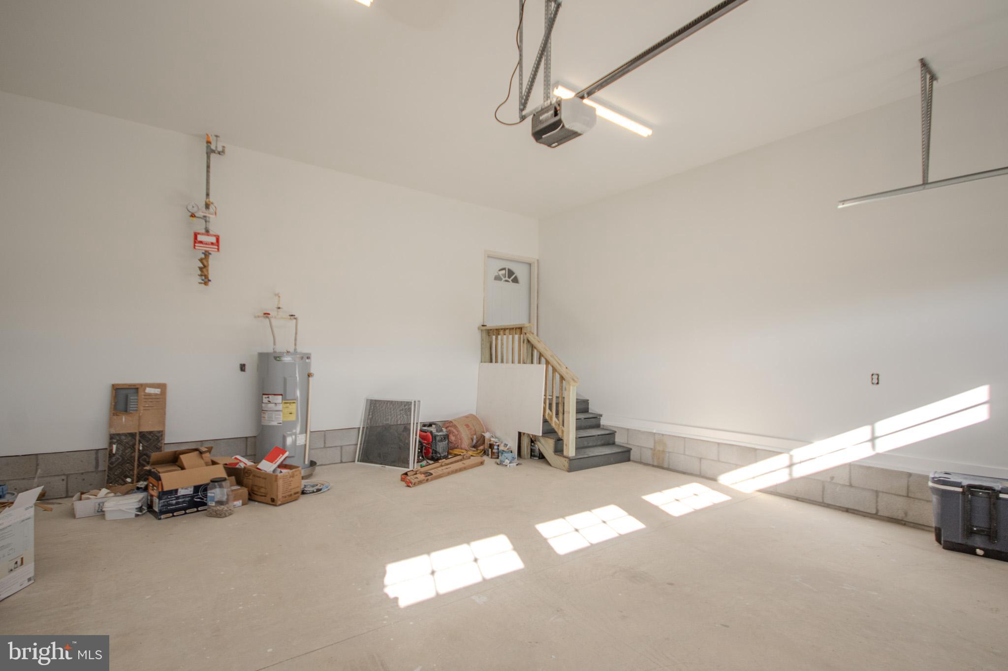 EAST FIELD - Residential