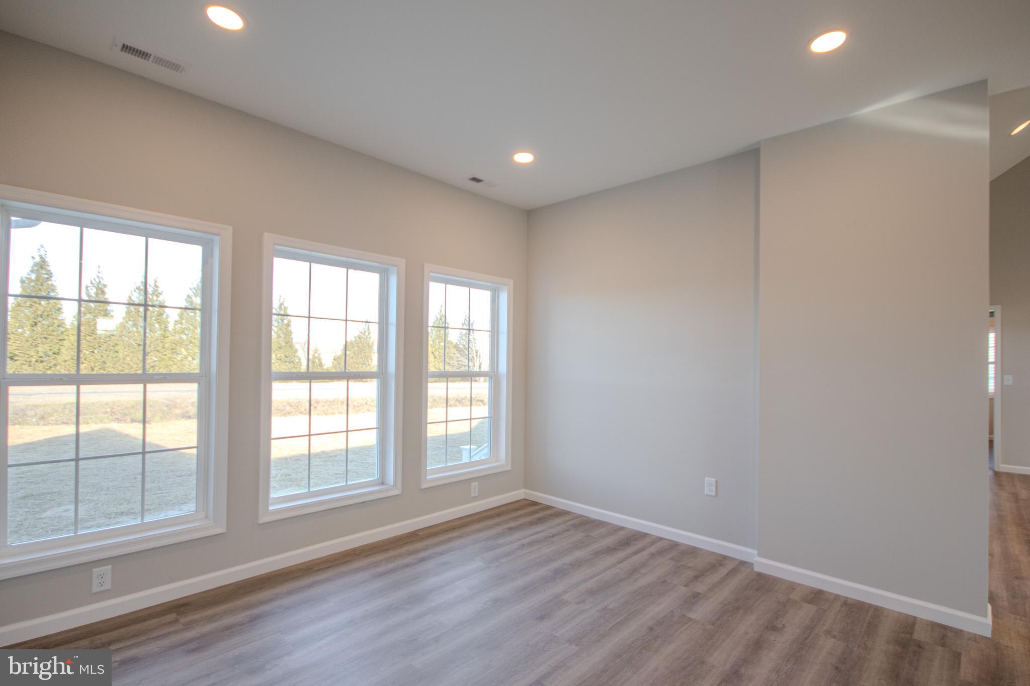 EAST FIELD - Residential