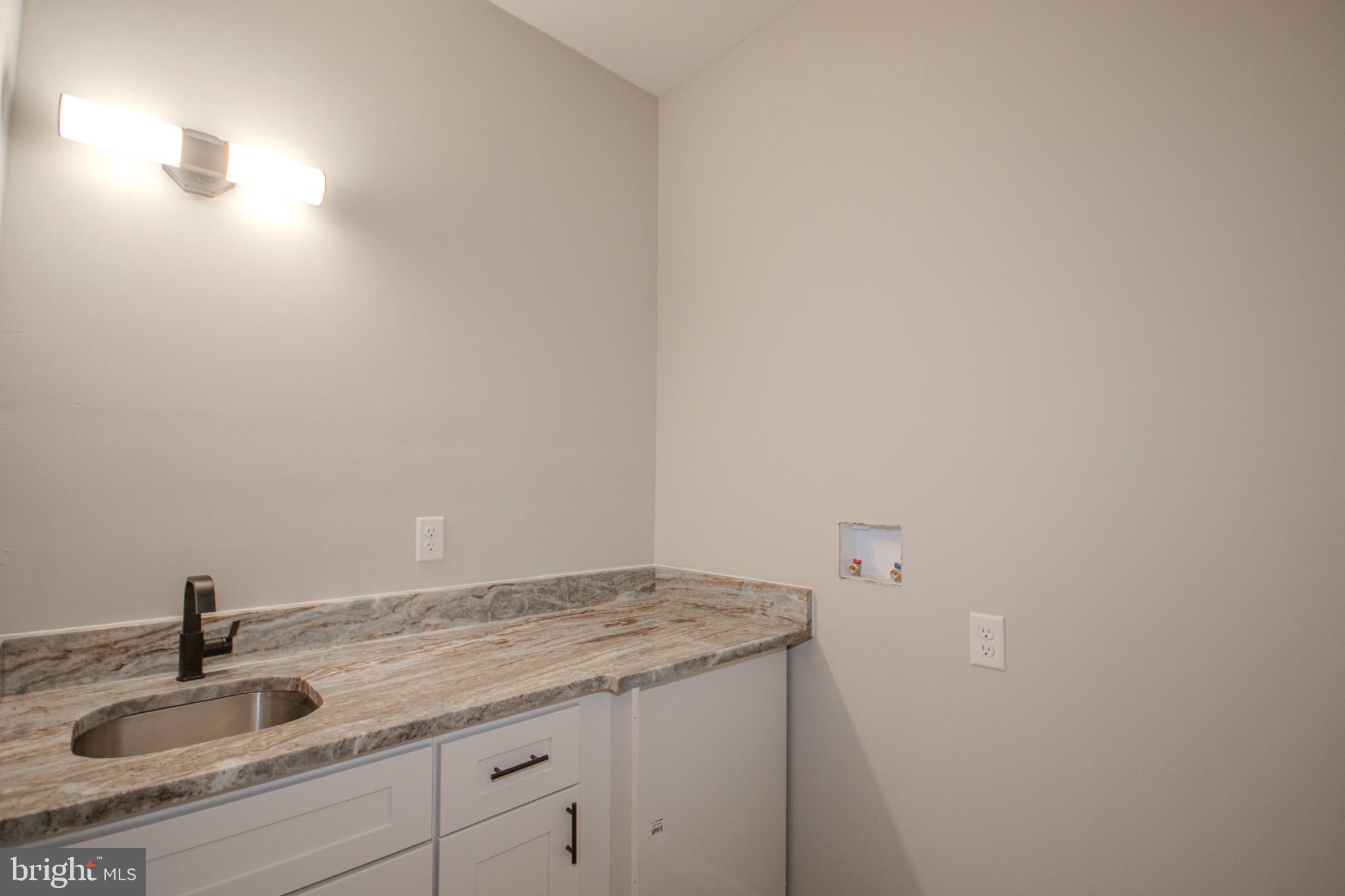 EAST FIELD - Residential