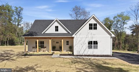 Photo of 825 Avanti Drive, BUNKER HILL, WV 25413 (MLS # WVBE2050506)