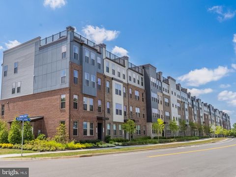 13506 INNOVATION STATION LOOP 2B HERNDON VA 20171