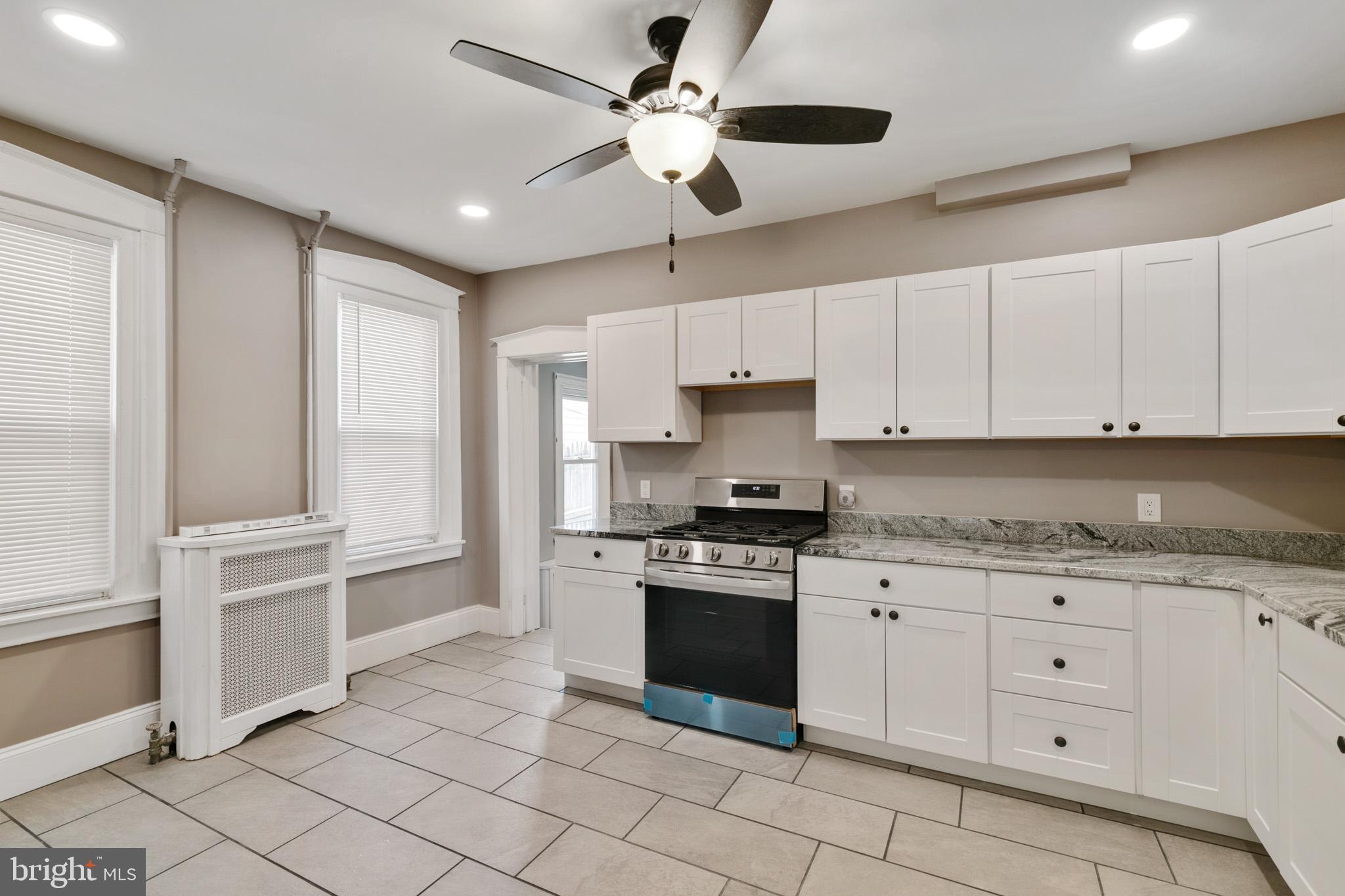 BRIDESBURG - Residential