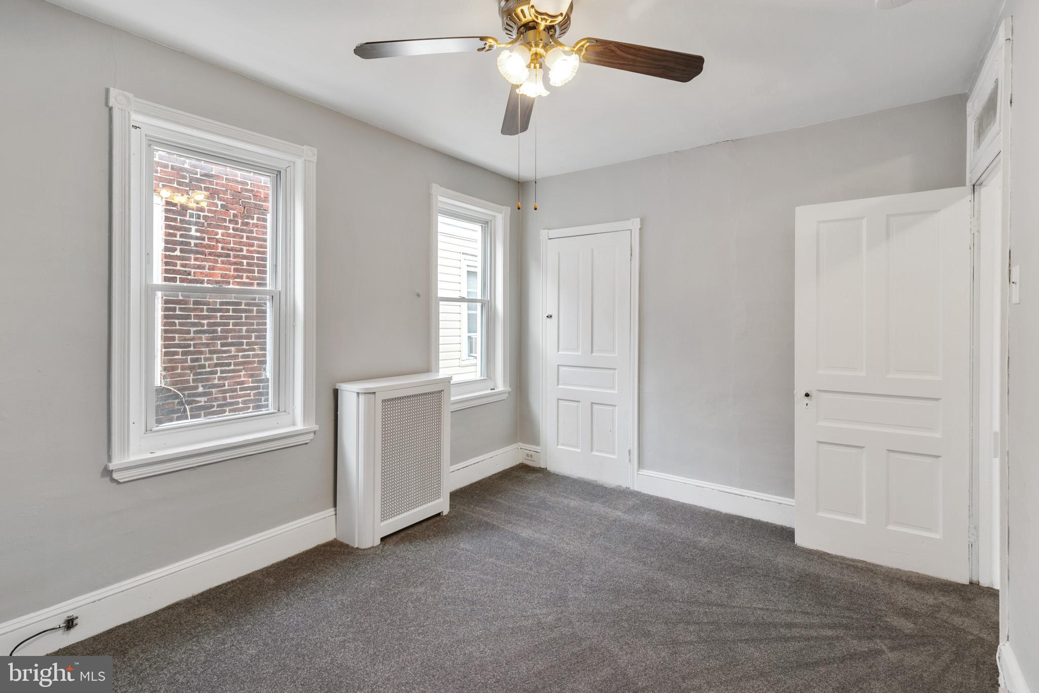 BRIDESBURG - Residential