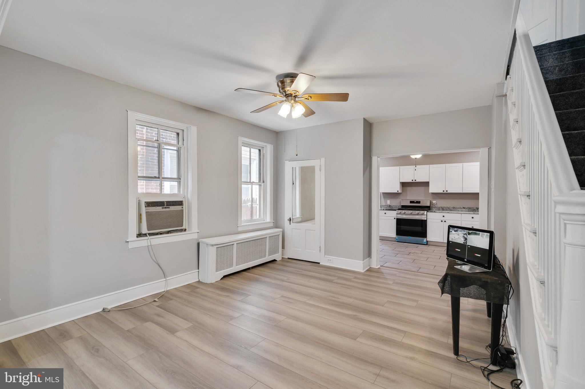 BRIDESBURG - Residential