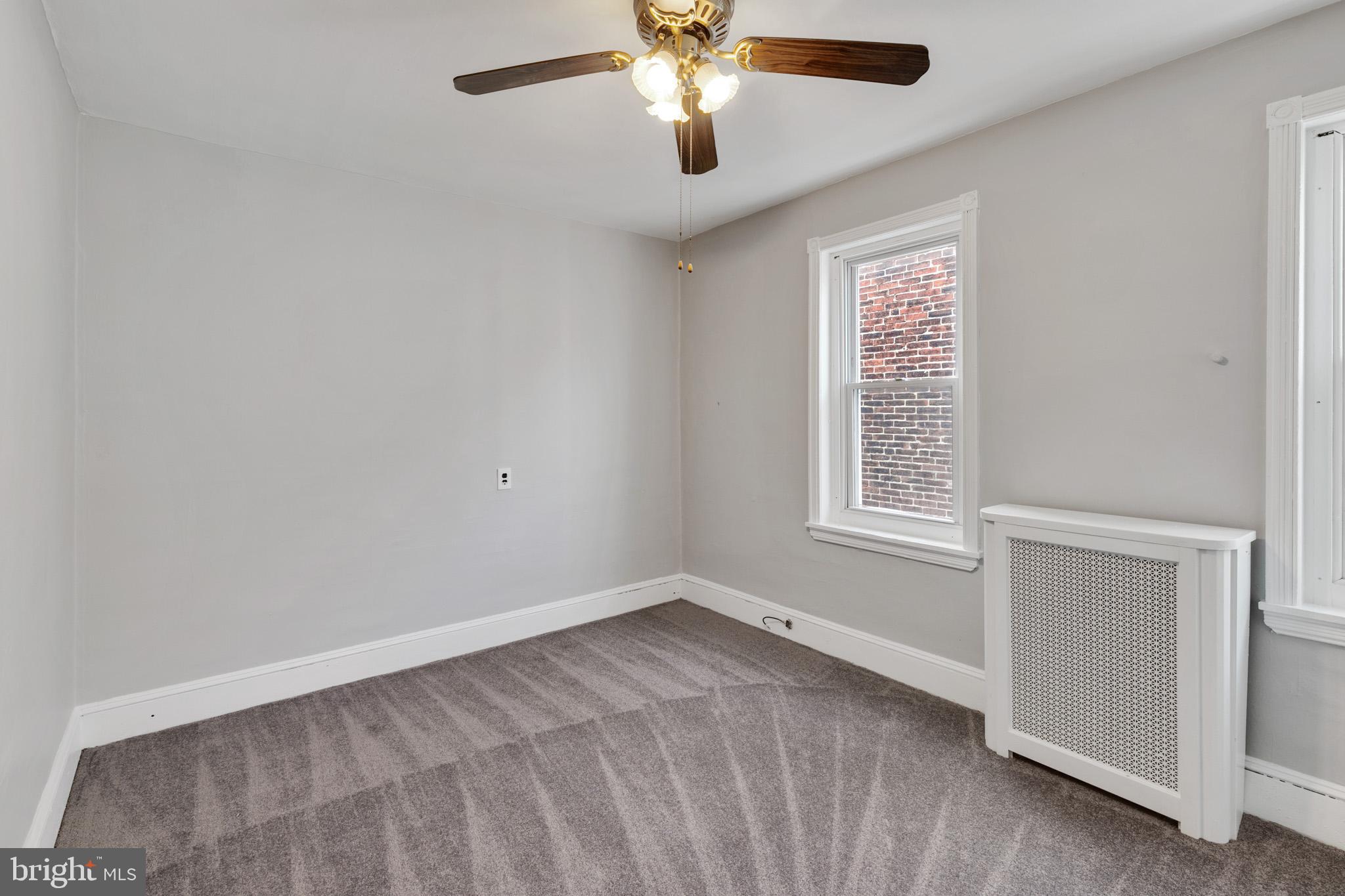 BRIDESBURG - Residential