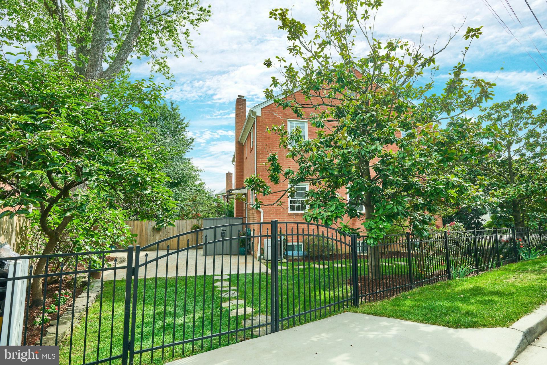 MUNSON'S - Residential