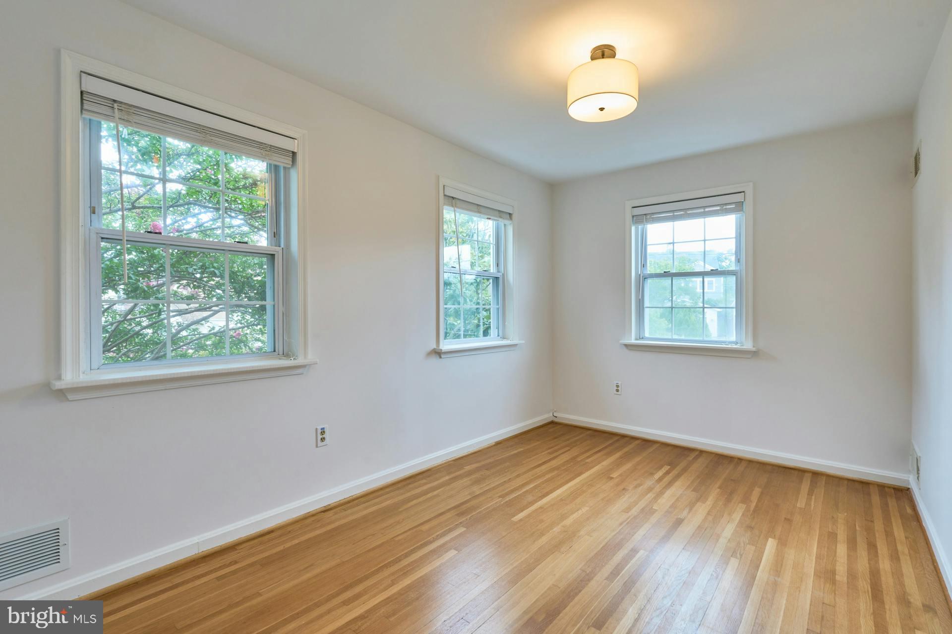 MUNSON'S - Residential