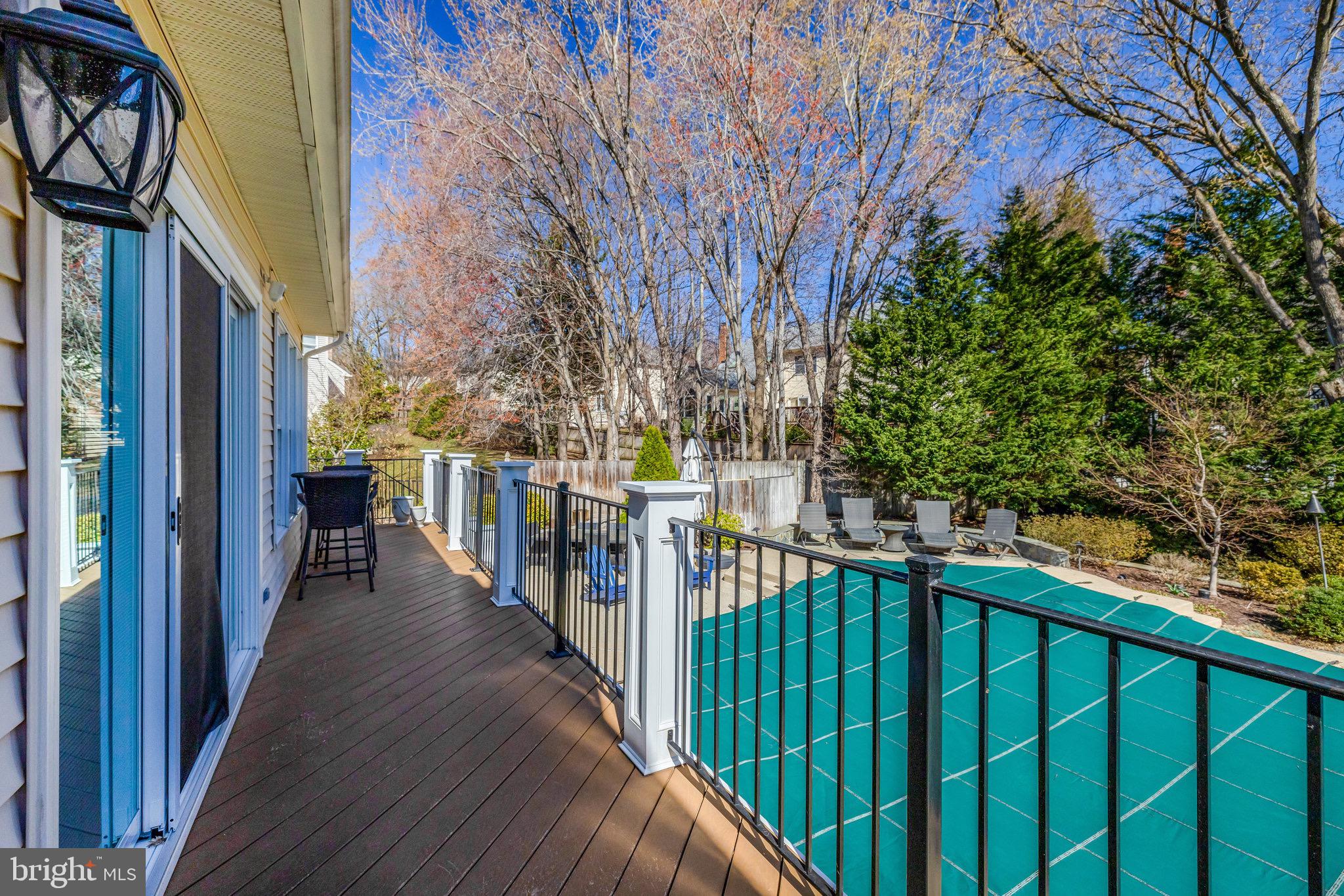 OAKTON RIDGE - Residential