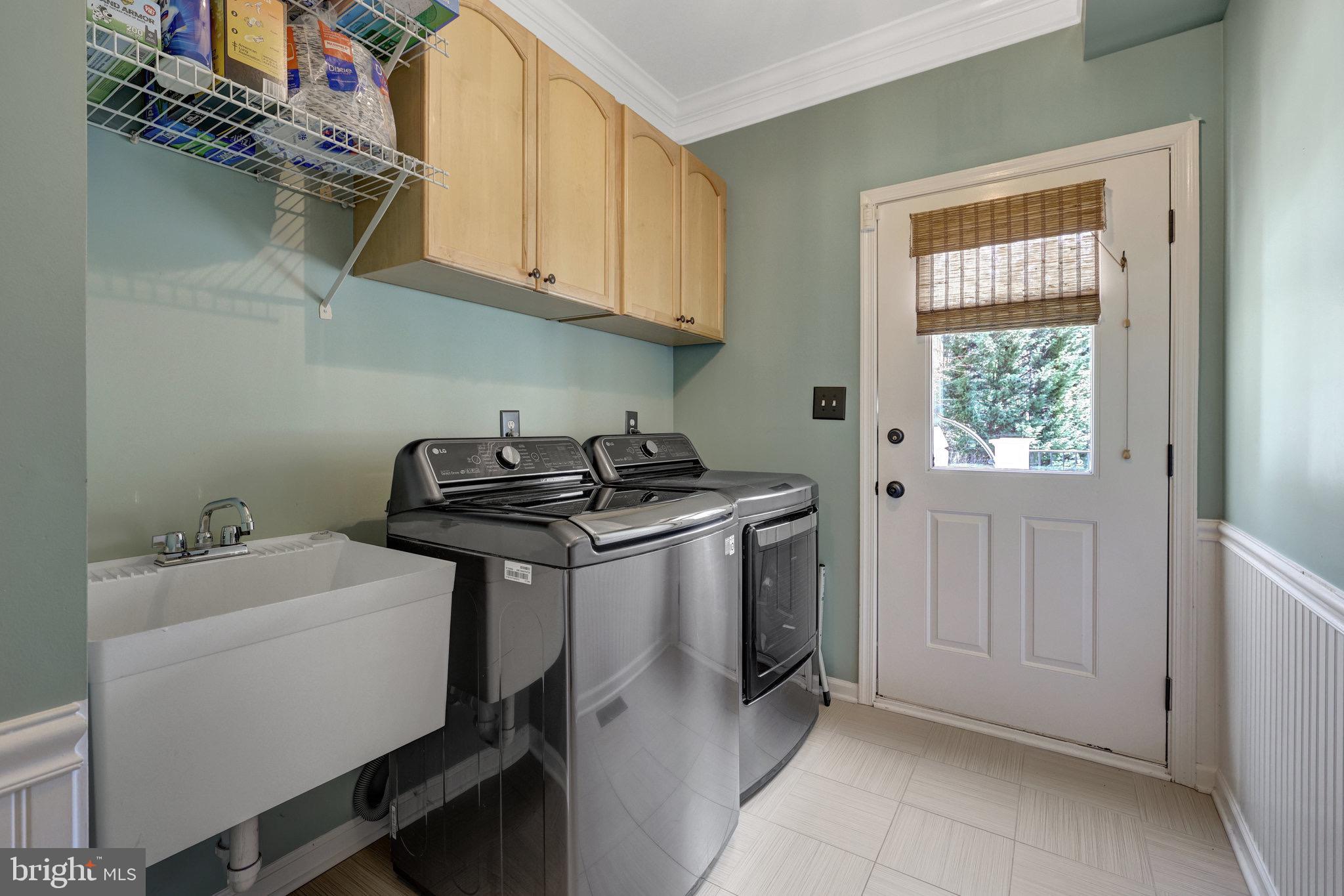 OAKTON RIDGE - Residential