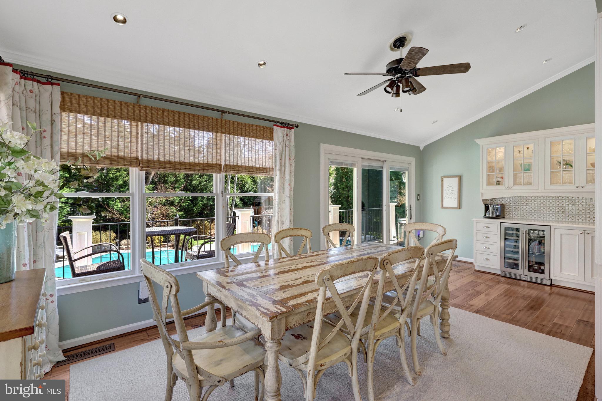 OAKTON RIDGE - Residential