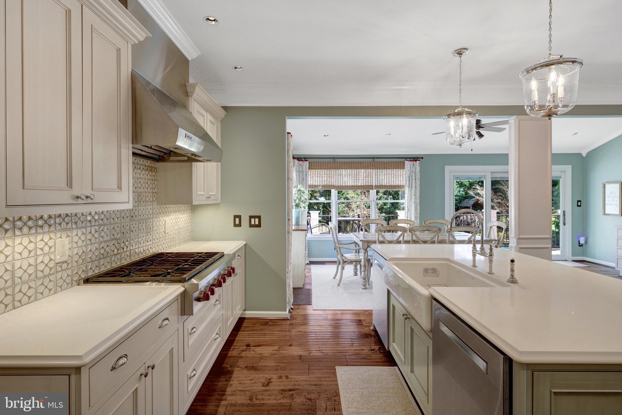 OAKTON RIDGE - Residential