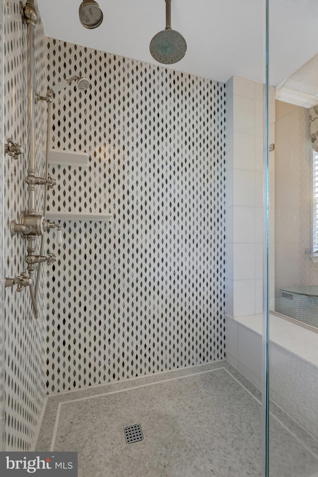 OAKTON RIDGE - Residential