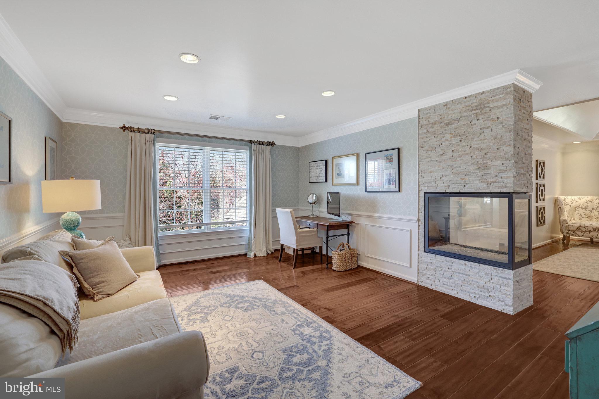 OAKTON RIDGE - Residential