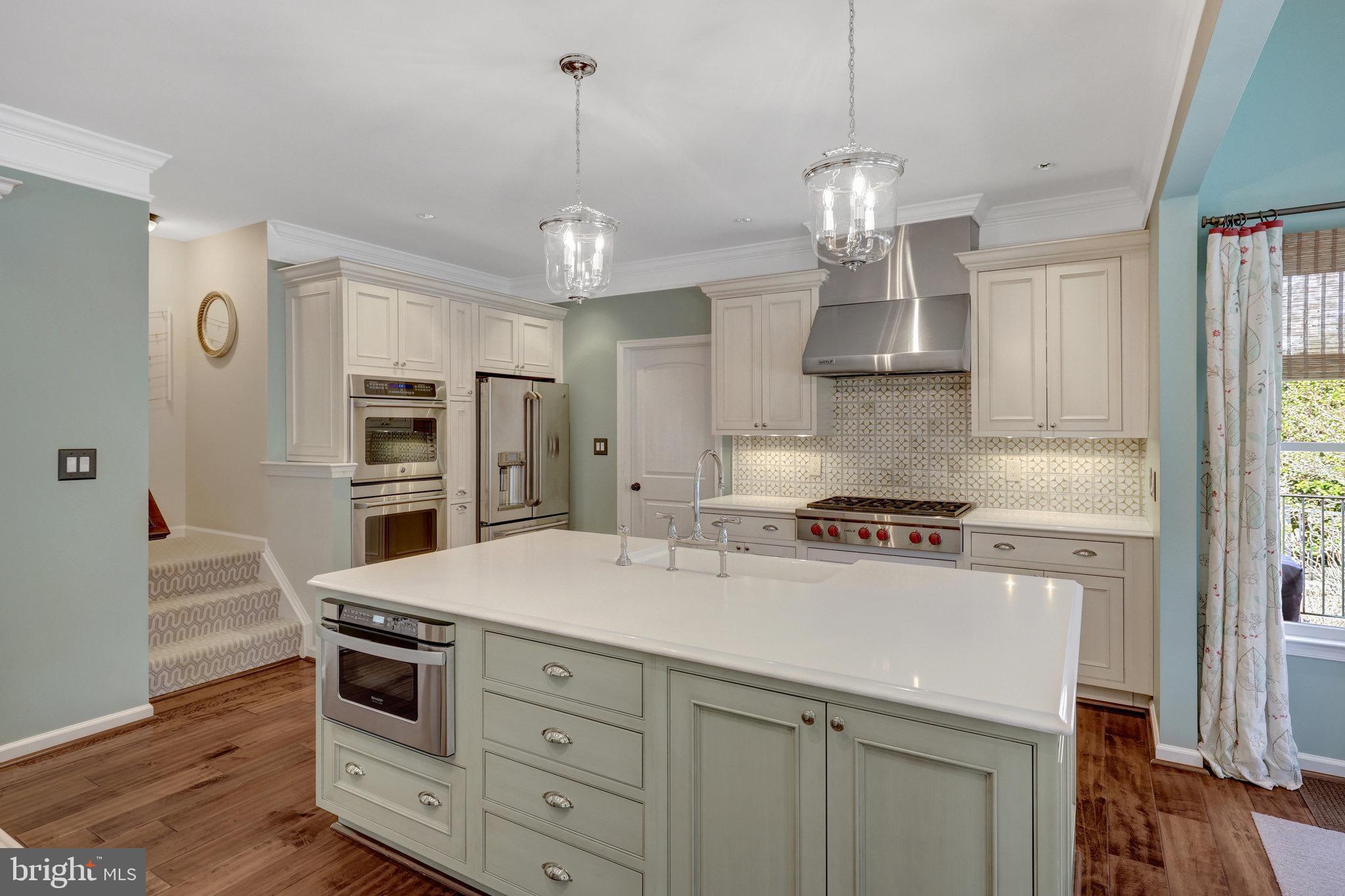 OAKTON RIDGE - Residential