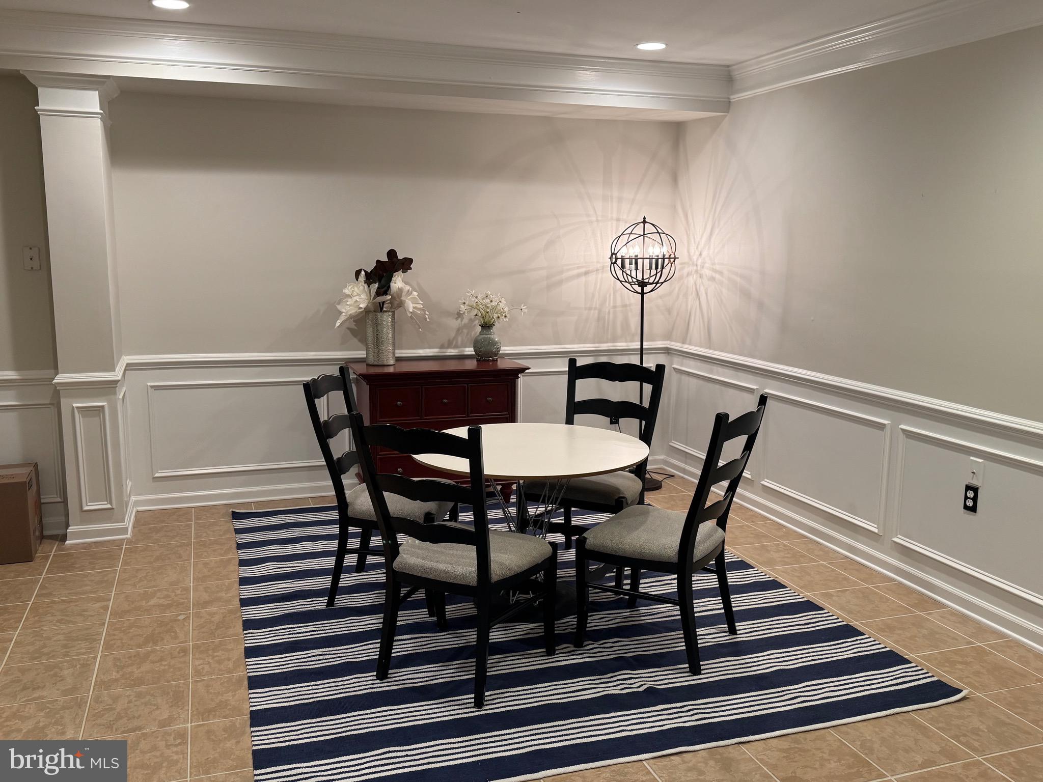 OAKTON RIDGE - Residential