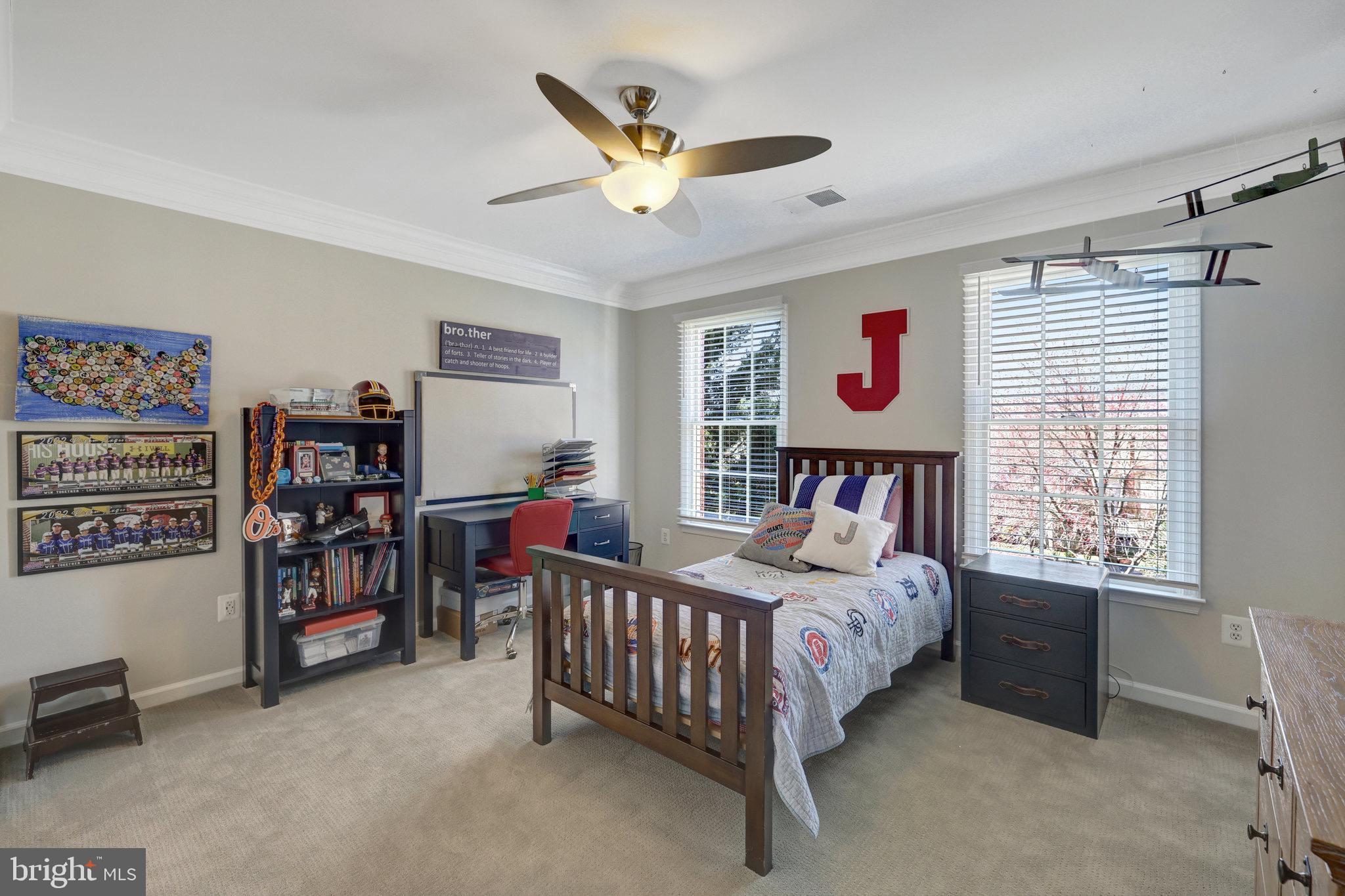 OAKTON RIDGE - Residential