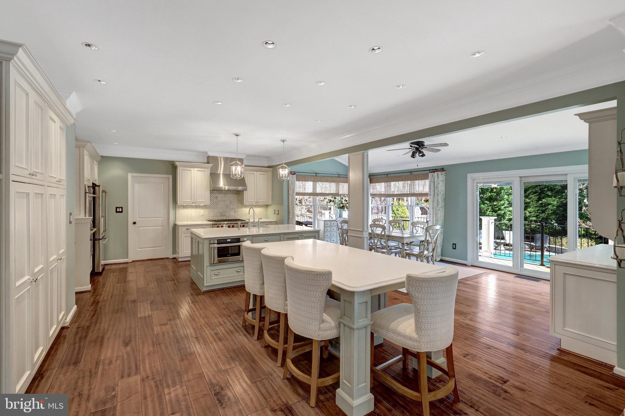 OAKTON RIDGE - Residential