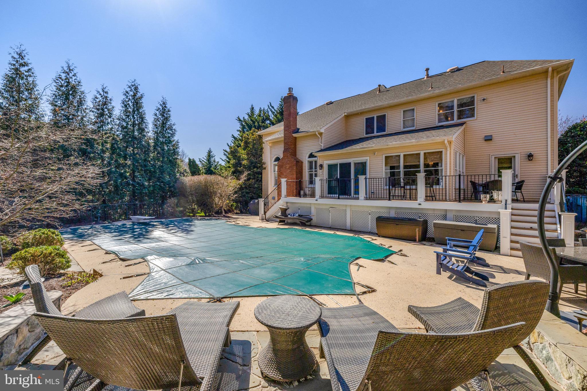 OAKTON RIDGE - Residential