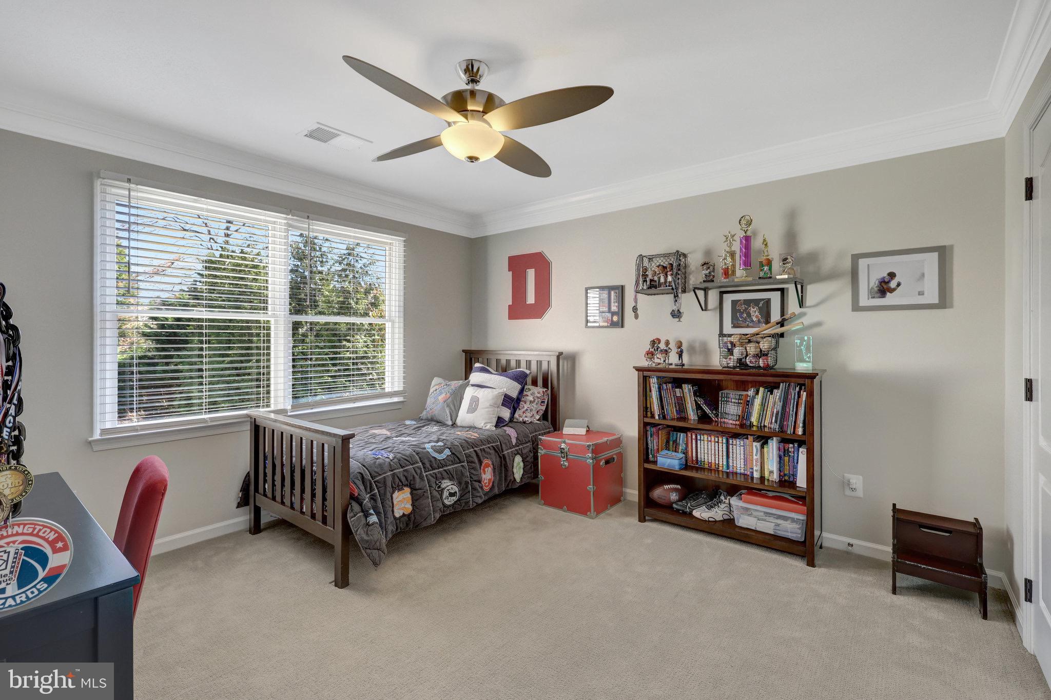 OAKTON RIDGE - Residential