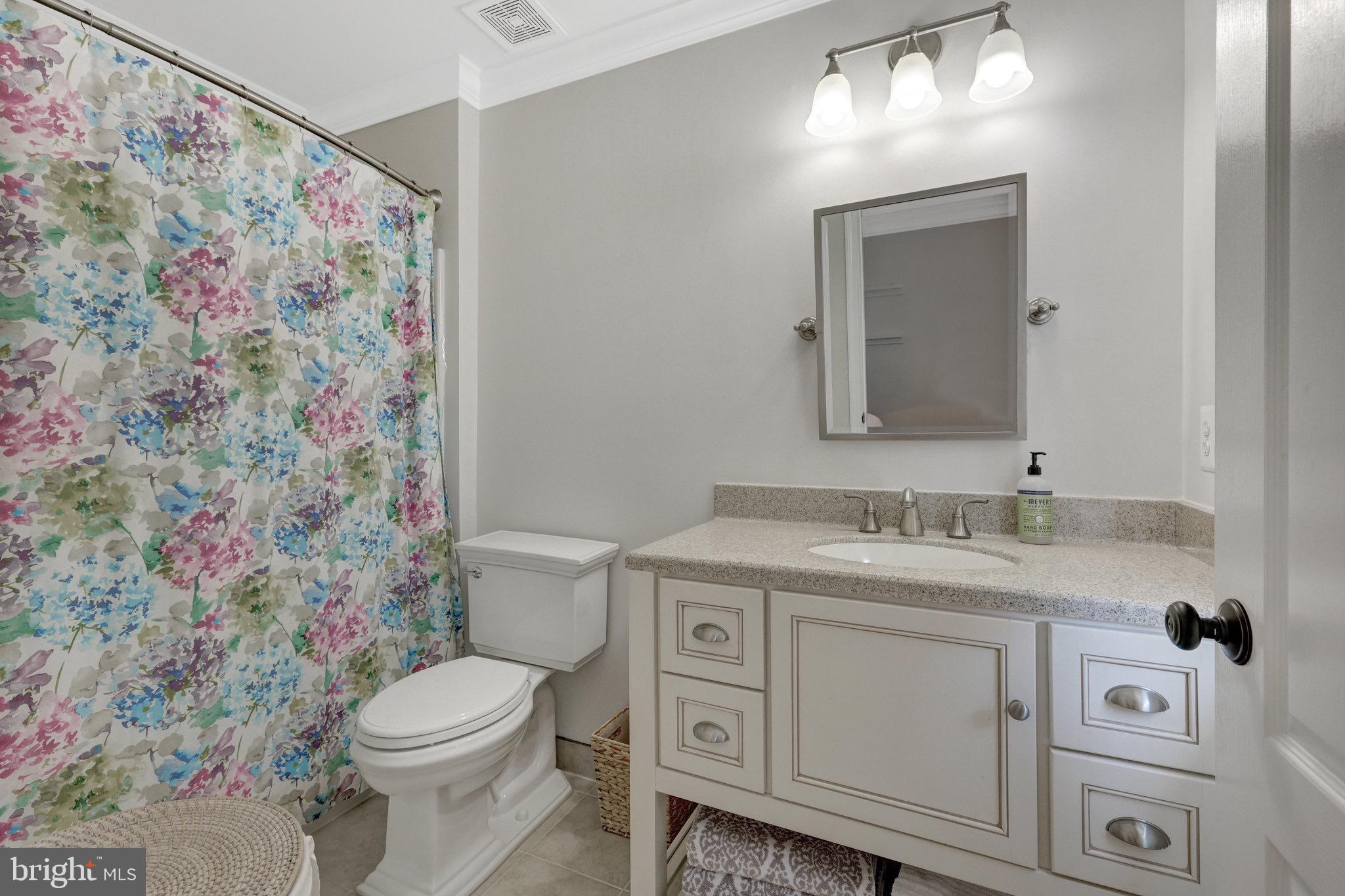 OAKTON RIDGE - Residential