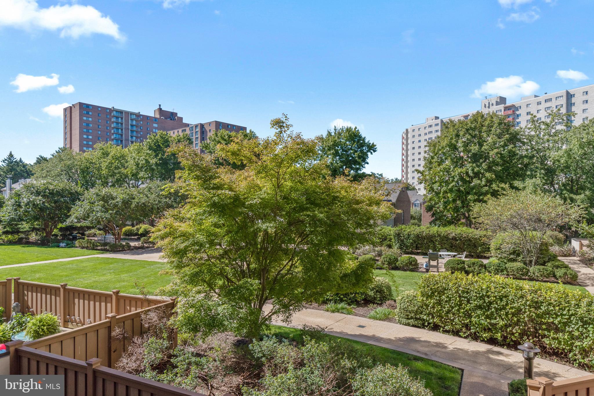 GREENHOUSE - Residential Lease