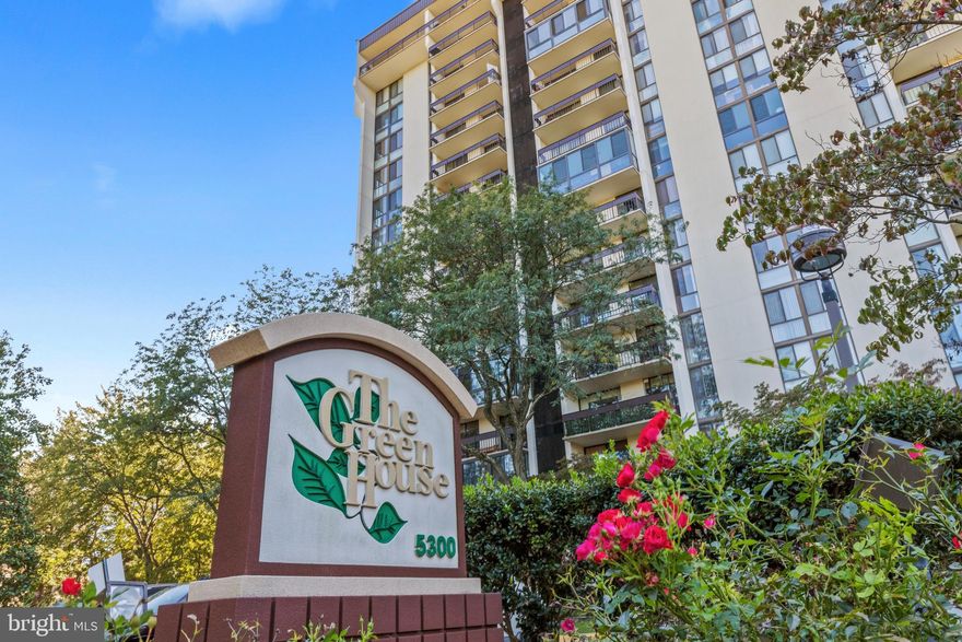 Meticulously maintained and move-in ready 1BR ASPEN model condo in Greenhouse. Featuring fresh neutral paint throughout, newly installed LVP flooring .  Cozy balcony and recently replaced sliding glass doors+screens. Renovated kitchen with lots of cabinet space, granite countertops, white appliances(new dishwasher) and backsplash. Kenmore washer/dryer combo. Recently upgraded bathroom with walk in shower. Reserved garage parking space #84 and storage unit. All utilities (except for cable) are included in condo fees. Great location close to all major transportation routes, Old Town Alexandria, Pentagon, restaurants and shopping. Building has 24 hour front desk attendant, outdoor pool, tennis courts, community garden, grilling and picnic areas. Commuter dream with Metrobus stop right out front. Minutes away from Old Town.