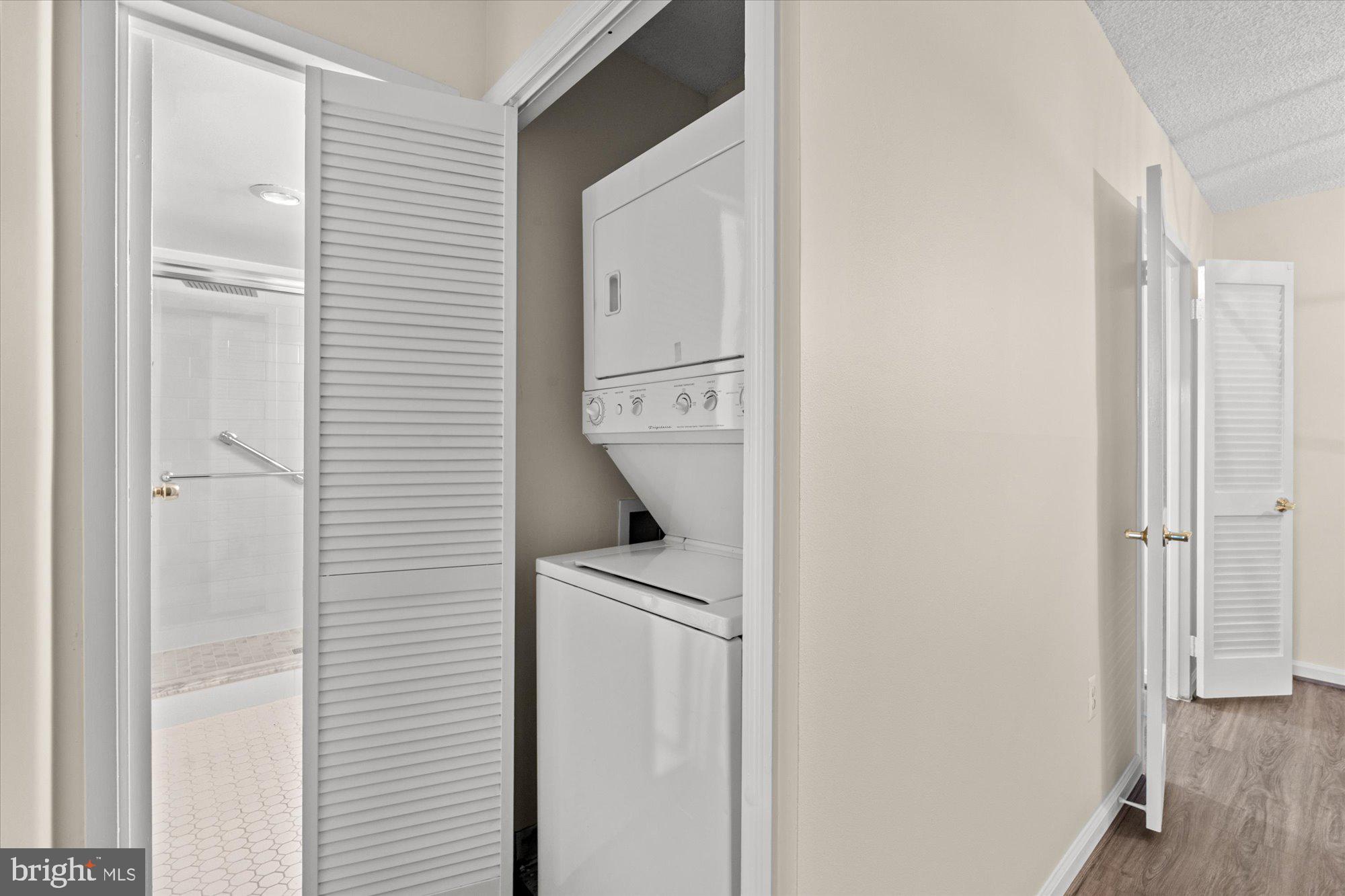 GREENHOUSE - Residential Lease