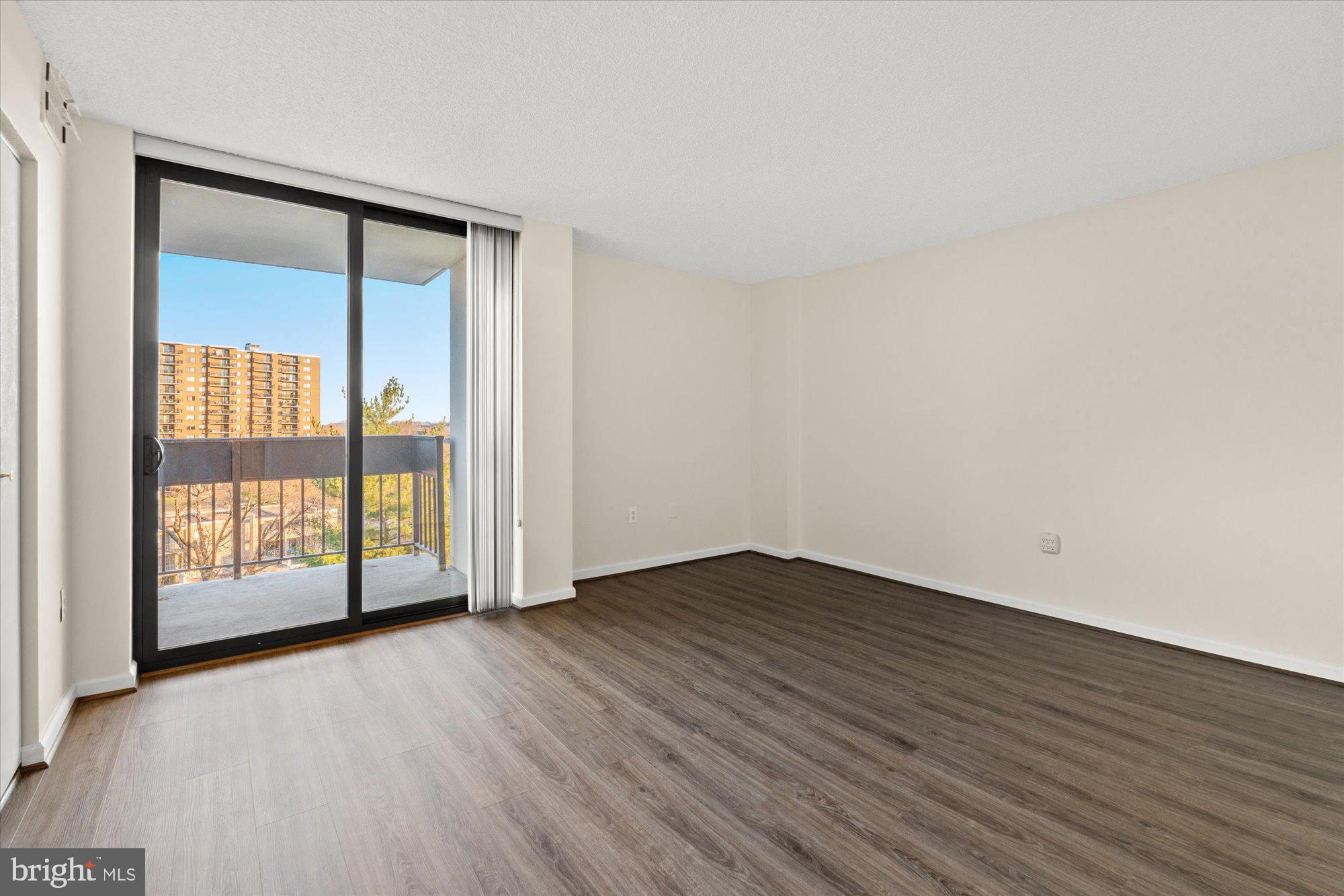 GREENHOUSE - Residential Lease