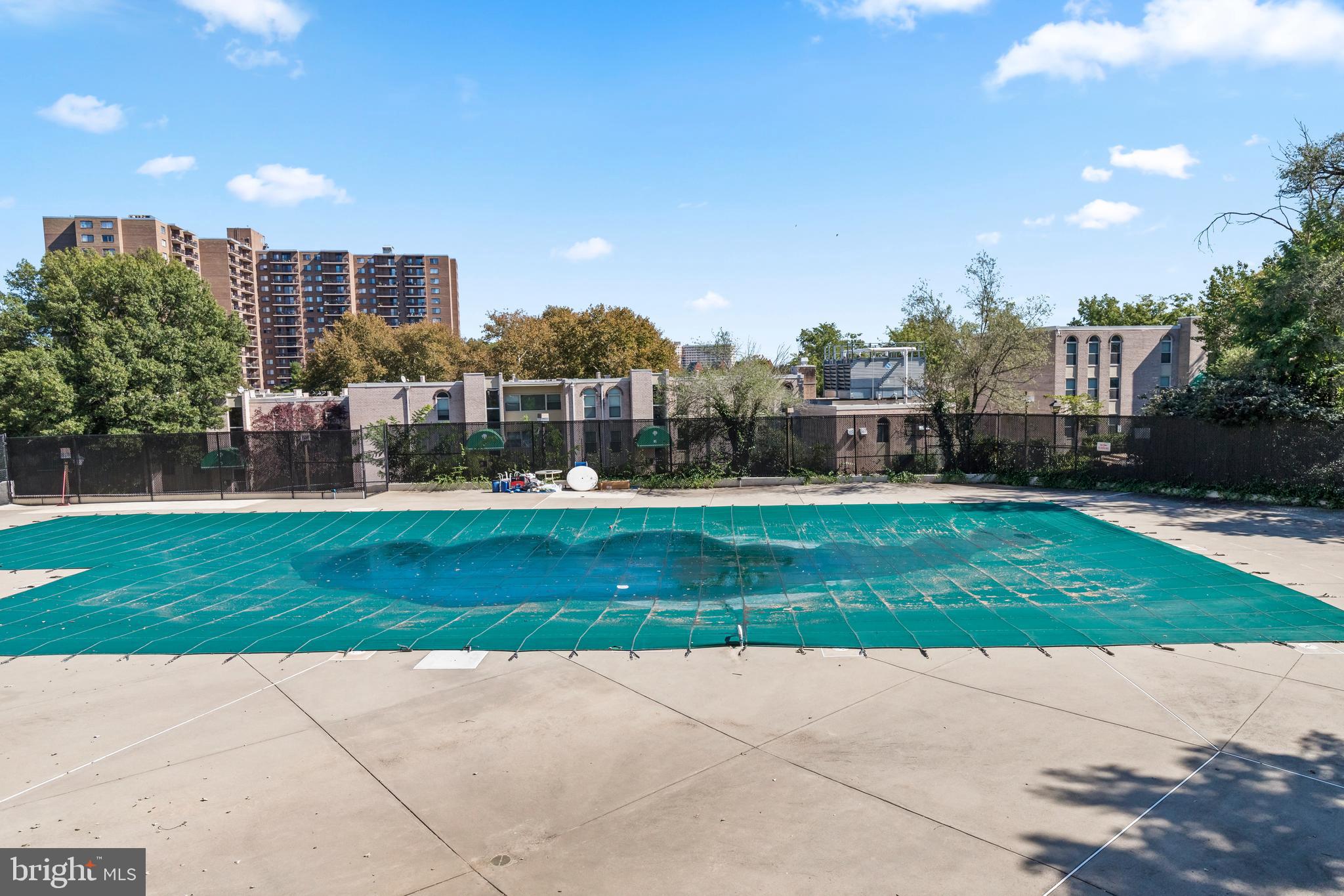 GREENHOUSE - Residential Lease