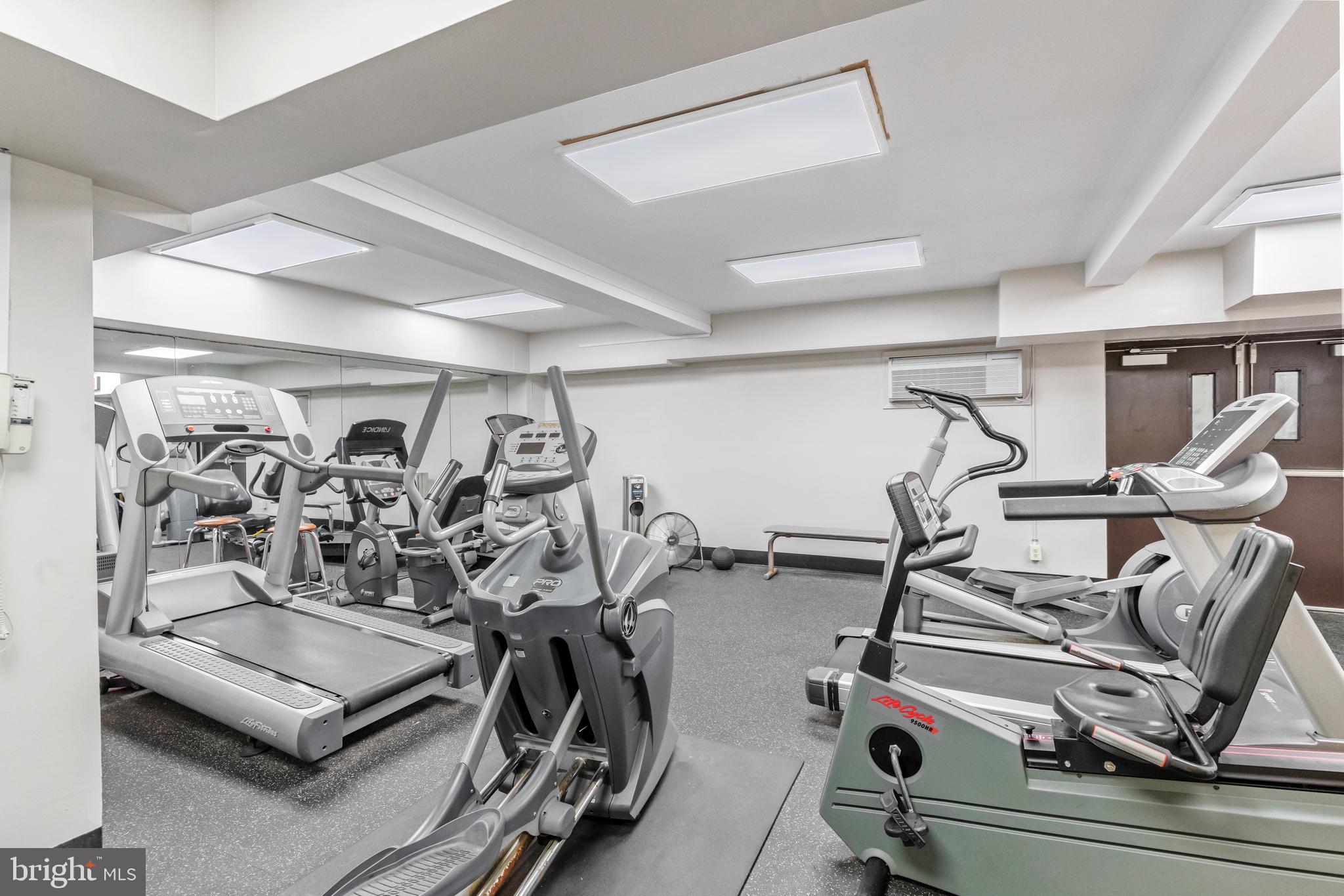 GREENHOUSE - Residential Lease