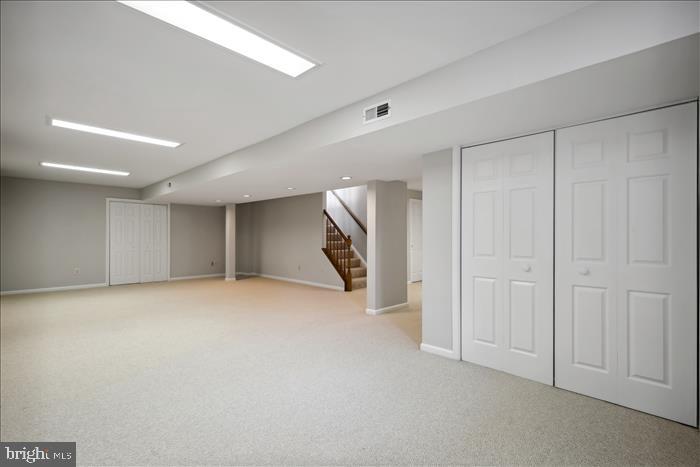 CHANTILLY HIGHLANDS - Residential