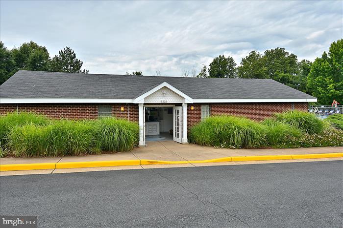 CHANTILLY HIGHLANDS - Residential