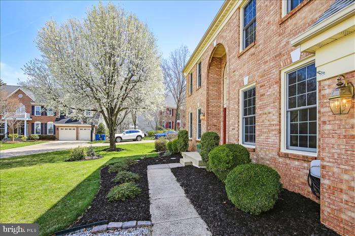 CHANTILLY HIGHLANDS - Residential