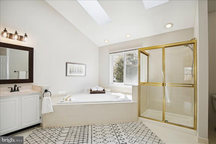 CHANTILLY HIGHLANDS - Residential