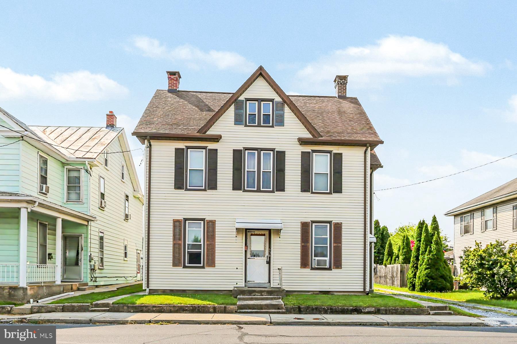 632 W MAIN STREET