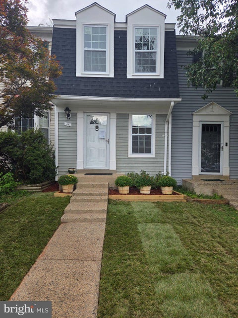 Photo of 18 Dorrell Ct, STERLING, VA 20165 (MLS # VALO2135526)