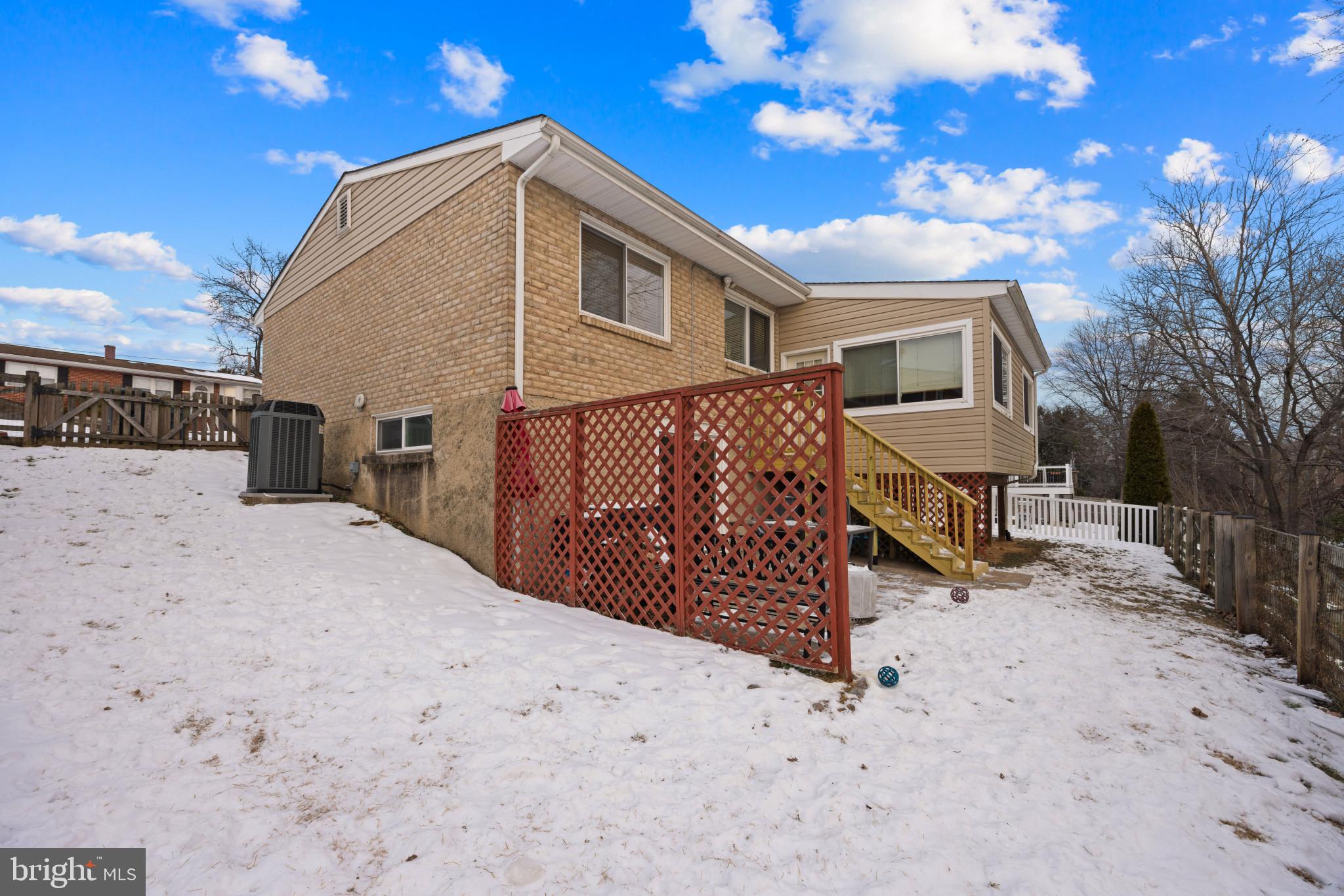 MONTROSE - Residential