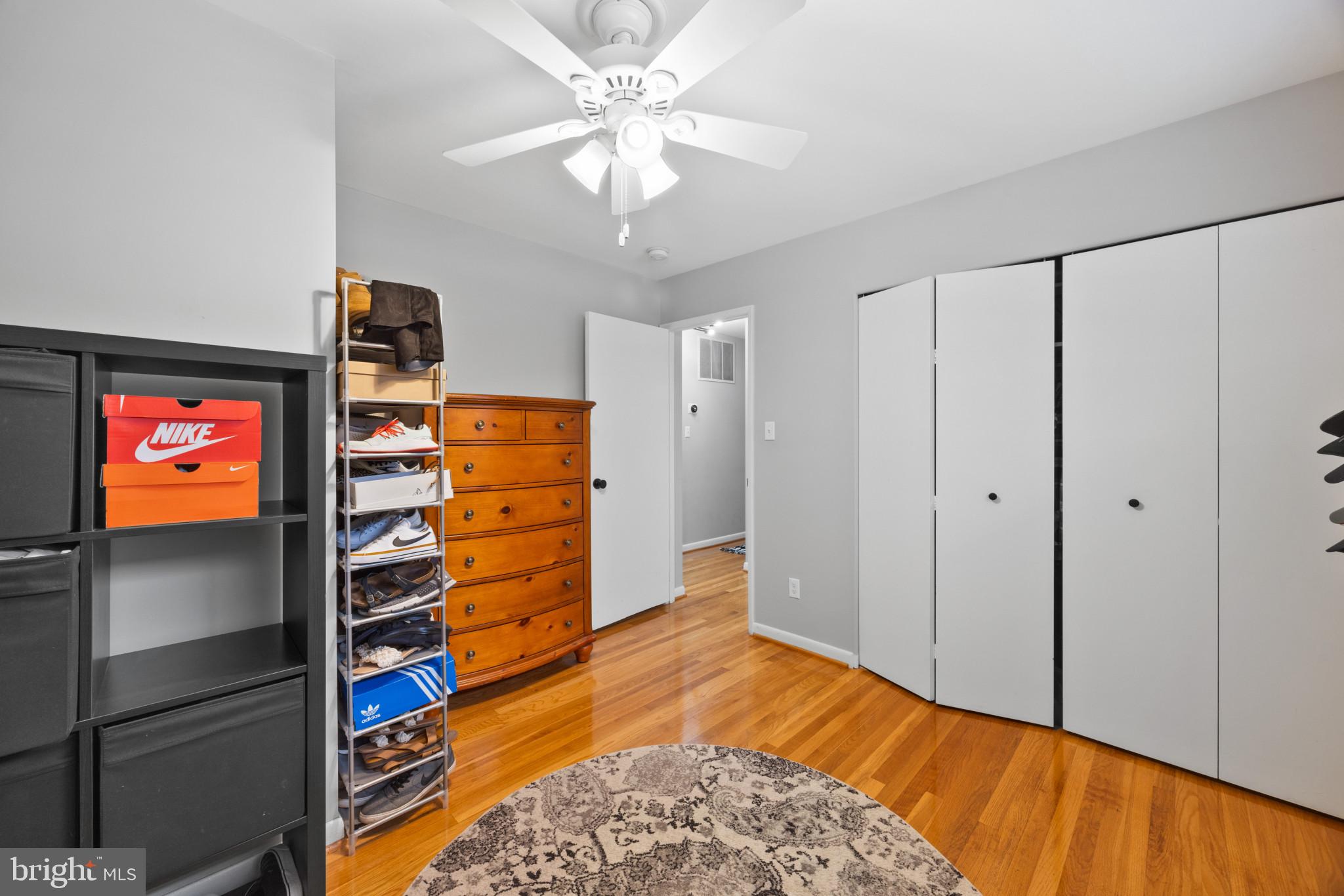 MONTROSE - Residential