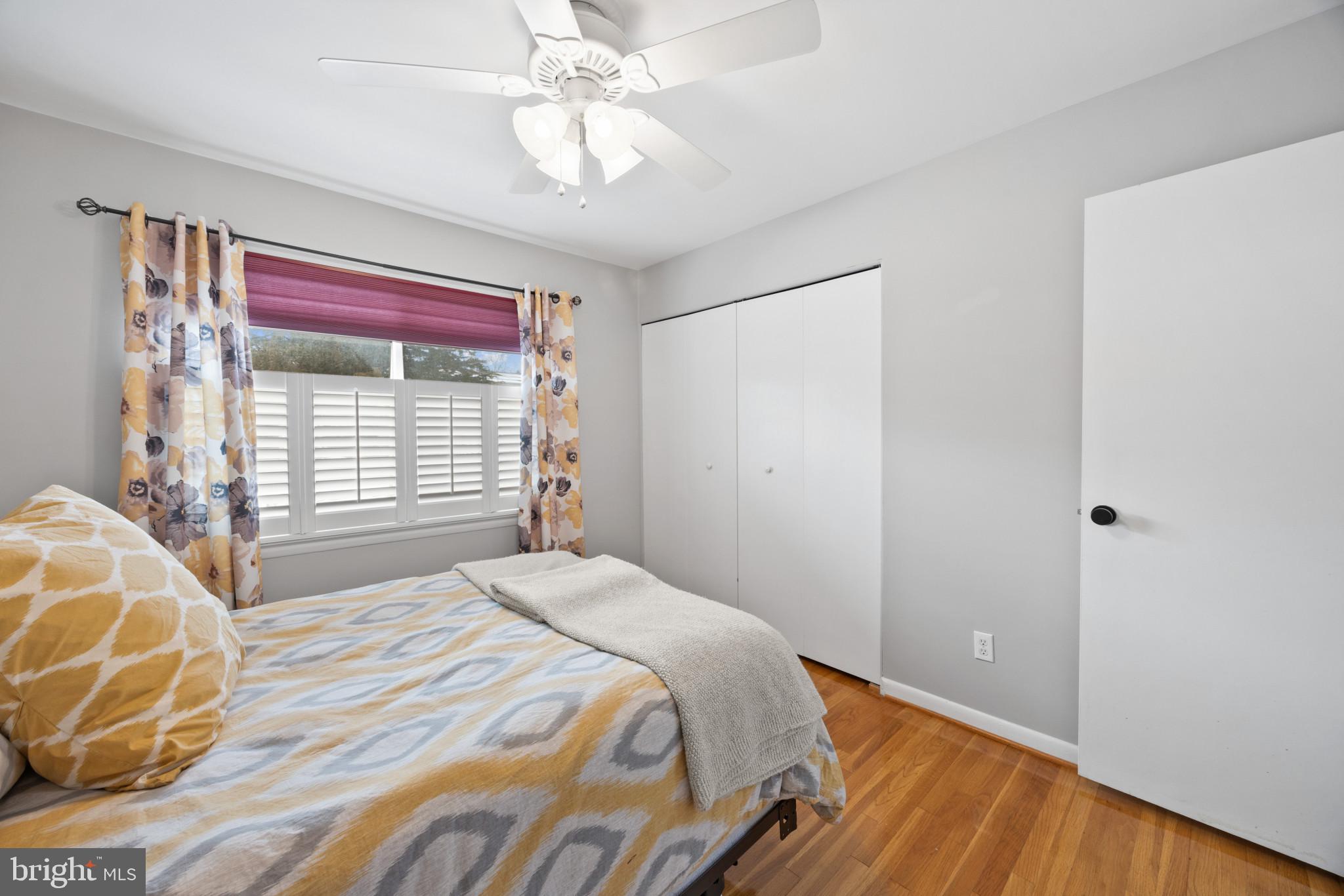 MONTROSE - Residential