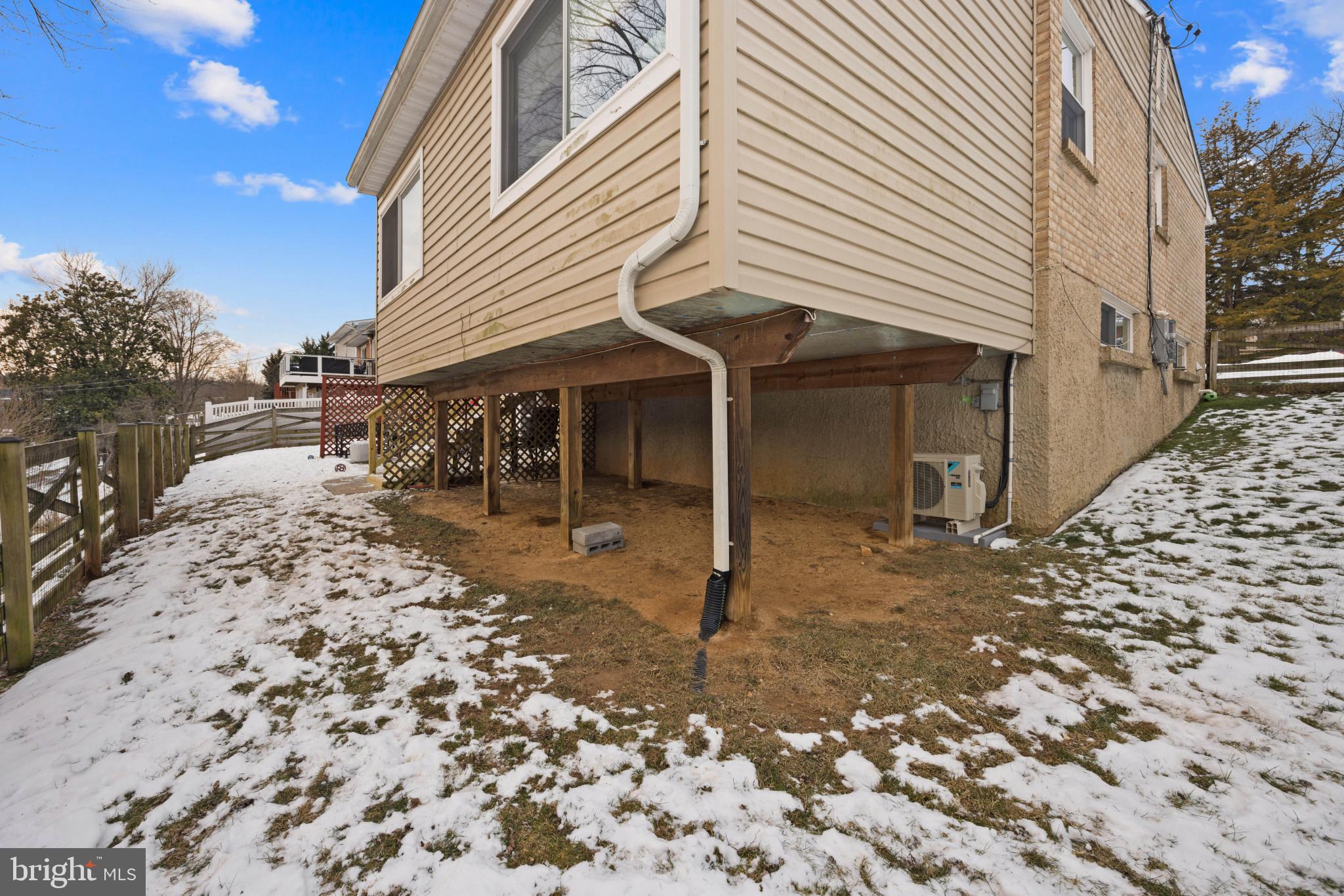 MONTROSE - Residential