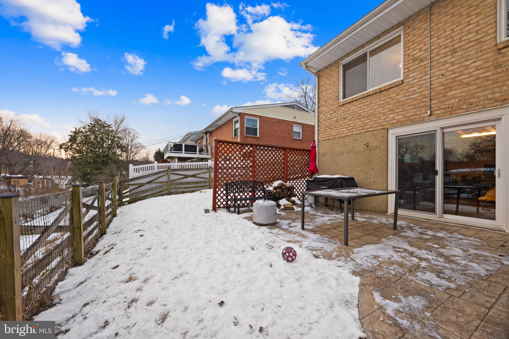 MONTROSE - Residential