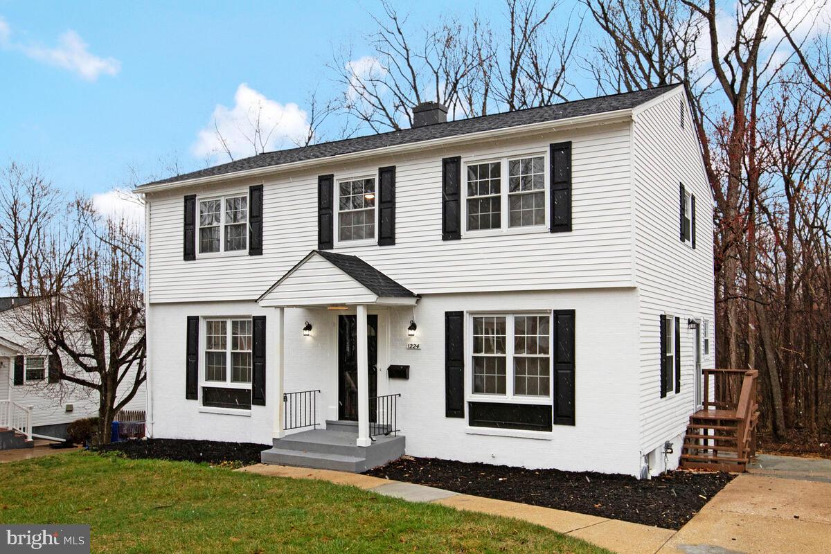 WOODBRIDGE VALLEY - Residential