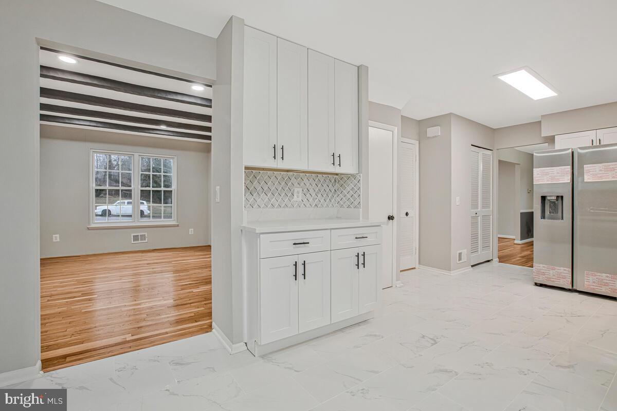 WOODBRIDGE VALLEY - Residential