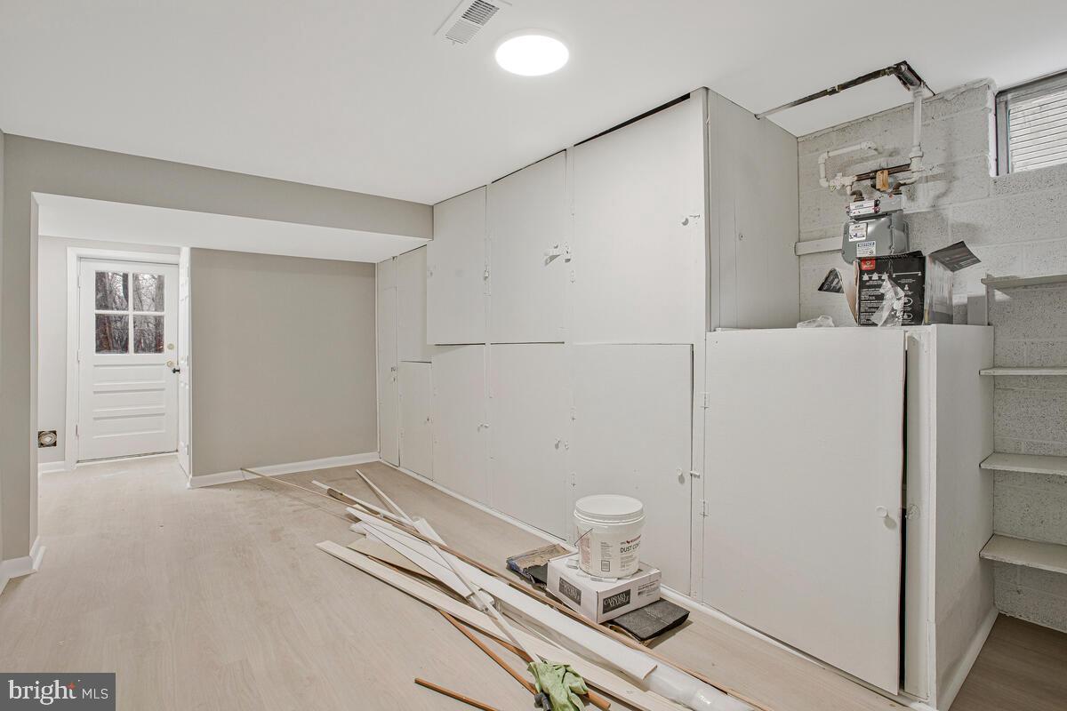 WOODBRIDGE VALLEY - Residential