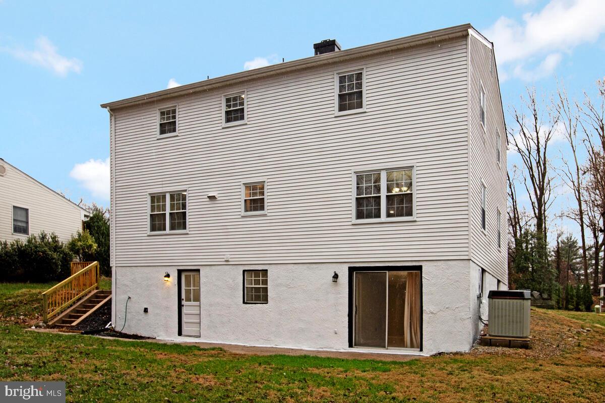 WOODBRIDGE VALLEY - Residential